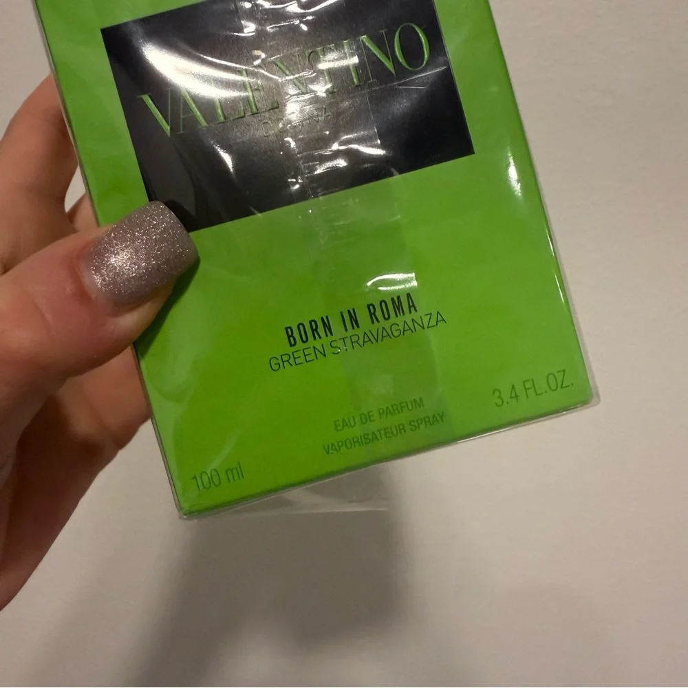 Valentino Donna Born In Roma Green Stravaganza Eau De Parfum 100 mL 3.4 Fl Oz - Picture 2 of 4